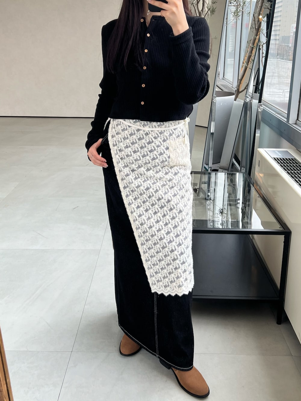 「GIUNONのlong sleeve rib cardigan / ロングスリーブリブカーディガン（カーディガン/ボレロ、ブラック系）」を使った、さきさん（骨格ストレート・レディース・160cm）の冬コーディネートの1枚目の写真