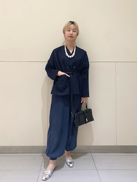「シルバーシューズ」｜「アイテム（ノーカラージャケット）」を使った、arisaさん（レディース・167cm）の春コーディネート