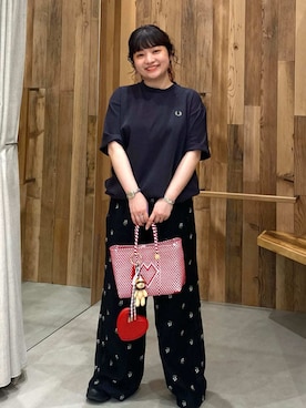 「nenom（ネノム）の[nenom/ネノム] 花柄刺繍 ワイドパンツ（その他パンツ、ブラック系）」を使った、yunaさん（レディース・155cm）の夏コーディネート