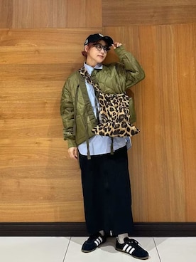 「アイテム（ミリタリージャケット）」を使った、yunaさん（レディース・151cm）の秋コーディネート