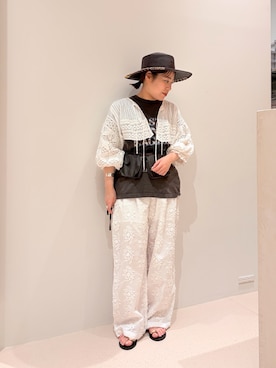 「Whim Gazette（ウィムガゼット）のEagle Tシャツ（Tシャツ/カットソー、グレー系）」を使った、marinaさん（レディース・150cm）の春コーディネート