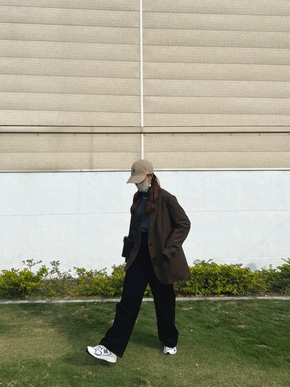 「春色、春、UNIQLO、springstyle、休閒搭配、日常穿搭、ootd」｜「QUEEN SHOPのアイテム（ニット/セーター、ブルー系）」を使った、yii93さん（レディース・155cm）の冬コーディネートの1枚目の写真