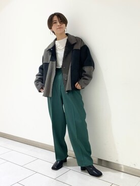 「カラーパンツ」｜「アイテム（ムートンコート）」を使った、Sasakiさん（レディース・155cm）の秋コーディネート