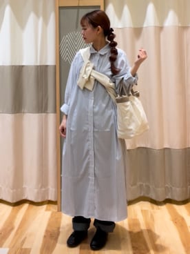 「Samansa Mos2 blue（サマンサモスモスブルー）のアイテム（シャツワンピース）」を使った、つじあやのさん（レディース・149cm）の春コーディネート