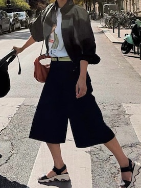 「SOREL（ソレル）のアイテム」を使った、Miha Miさん（レディース・170cm）の秋コーディネート