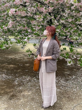 「透かし編みニット」｜「アイテム（ジャケット/アウター）」を使った、𝐬𝐡𝐢𝐨𝐫𝐢 𓆸さん（レディース・156cm）の春コーディネート