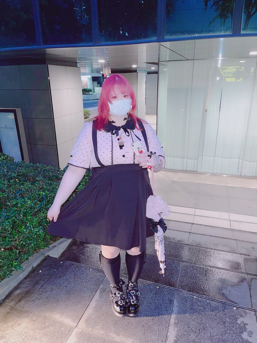 「ootd、DearMyLove、量産型、ピンク髪、美容院行ってきた、プラスサイズ、おしゃれさんと繋がりたい」｜「DearMyLoveのアイテム（ワンピース、ブラック系）」を使った、しろうさぎさん（レディース・155cm）の夏コーディネートの1枚目の写真