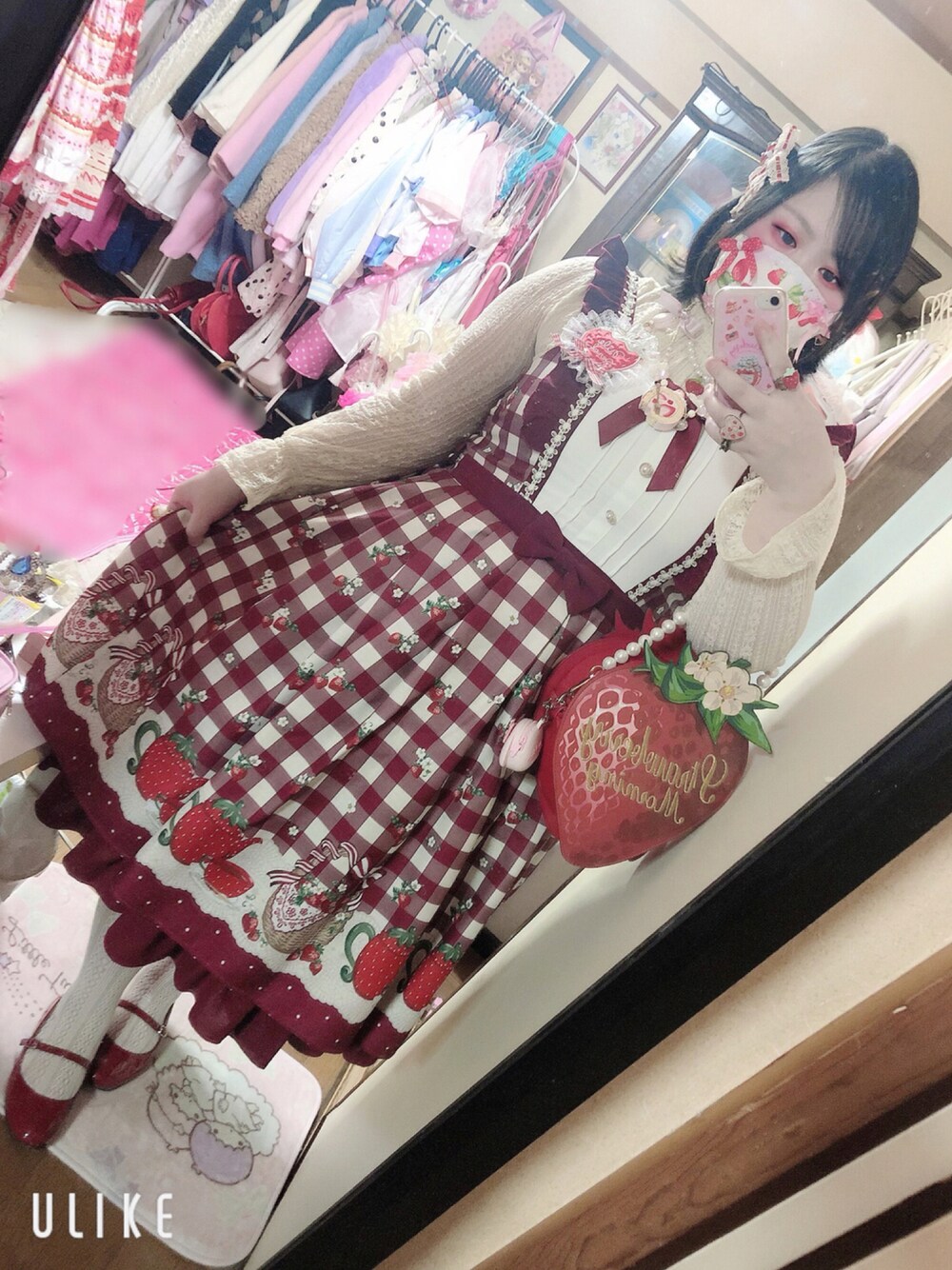 「秋のコーデ、ガーリー、いちご、ロリィタ風、axes femme kawaii、プラスサイズ」｜「axes femme kawaiiのアイテム（ジャンパースカート、レッド系）」を使った、しろうさぎさん（レディース・155cm）の秋コーディネートの1枚目の写真
