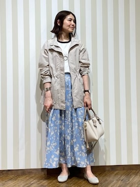 「SHOO・LA・RUE（シューラルー）の【防花粉/S-LL】女性らしさあふれる 軽やかスタンドブルゾン（ブルゾン、ベージュ系）」を使った、SAOさん（レディース・163cm）の春コーディネート