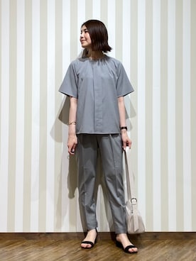 「SHOO・LA・RUE（シューラルー）の【ひんやり/吸水速乾/セットアップ可】洗濯後しわになりにくい　タックブラウス（シャツ/ブラウス、グレー系）」を使った、SAOさん（レディース・163cm）の春コーディネート