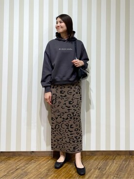 「SHOO・LA・RUE（シューラルー）の【セットアップ可/S-LL/なめらかタッチ】選べる3柄 ロゴ入りプルパーカ（パーカー、グレー系）」を使った、SAOさん（レディース・163cm）の冬コーディネート