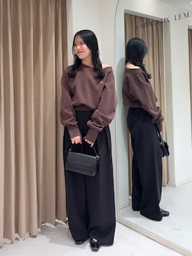 「肌見せ」｜「アイテム（ショルダーバッグ）」を使った、miolemageさん（レディース・163cm）の秋コーディネート