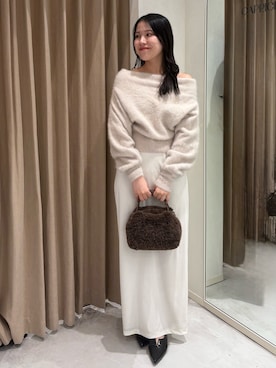 「CAPRICIEUX LE'MAGE（カプリシューレマージュ）の【低身長サイズあり】ベロアIラインスカート（スカート）」を使った、miolemageさん（レディース・163cm）の秋コーディネート