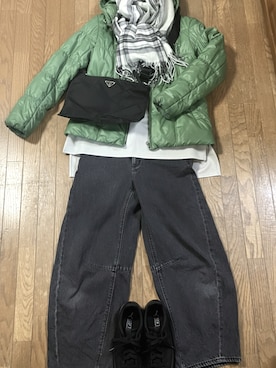 「PRADA（プラダ）のアイテム（バッグ）」を使った、gashさん（レディース・157cm）の冬コーディネート