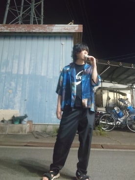 「GU（ジーユー）のアイテム（パンツ、ブラック系）」を使った、Keyさん（メンズ・175cm）の春コーディネート