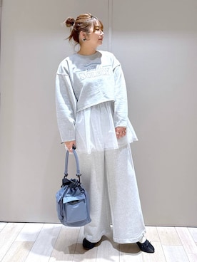 「アイテム（スウェット）」を使った、たかみなさん（レディース・166cm・30代）の冬コーディネート