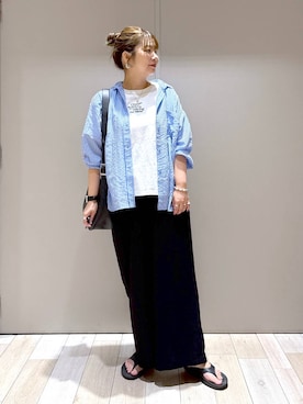 「アイテム（ブレスレット）」を使った、たかみなさん（レディース・166cm）の夏コーディネート