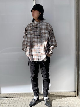 「surt（サート）のアイテム（チノパンツ）」を使った、yamagata1699さん（メンズ・172cm）の冬コーディネート