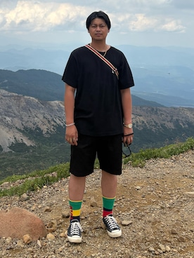 「アイテム（チノパンツ）」を使った、美沙樹さん（メンズ・180cm・20代）の夏コーディネート