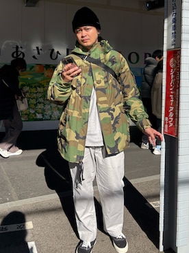 「アイテム（ニットキャップ/ビーニー）」を使った、美沙樹さん（メンズ・180cm）の冬コーディネート