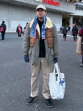 「NISSANのアイテム（キャップ、ベージュ系）」を使った、美沙樹さん（メンズ・180cm）の春コーディネート