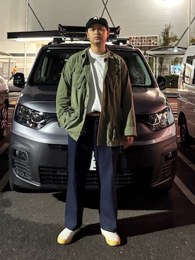「アイテム（ミリタリージャケット）」を使った、美沙樹さん（メンズ・180cm）の秋コーディネート