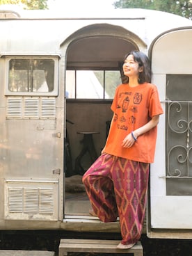 「チャイハネ（チャイハネ）のアイテム（Tシャツ/カットソー）」を使った、チャイハネSTAFF Shioriさん（レディース・167cm）の夏コーディネート