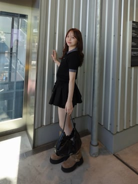 「Chico（チコ）の【WEB限定カラーあり】半袖シャツレイヤードVネックニット（ニット/セーター、ブラック系）」を使った、nagochanさん（レディース・156cm）の春コーディネート