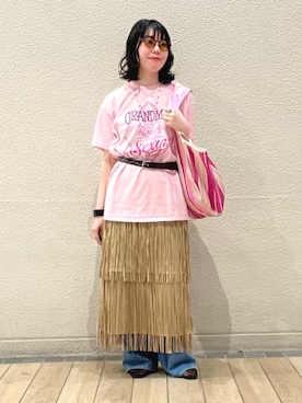 「SHIPS」｜「アイテム（その他シューズ）」を使った、久富さん（レディース・161cm）の夏コーディネート