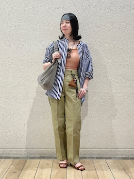 「アイテム（キーケース/キーアクセサリー）」を使った、久富さん（レディース・161cm）の夏コーディネート