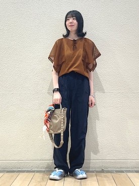 「シアートップス」｜「アイテム（財布/小物）」を使った、久富さん（レディース・161cm）の夏コーディネート