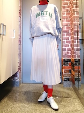 「白スカート」｜「アイテム（スウェット）」を使った、ナナ★さん（レディース・161cm）の冬コーディネート