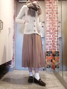 「オフホワイト」｜「アイテム（ローファー）」を使った、ナナ★さん（レディース・161cm）の冬コーディネート