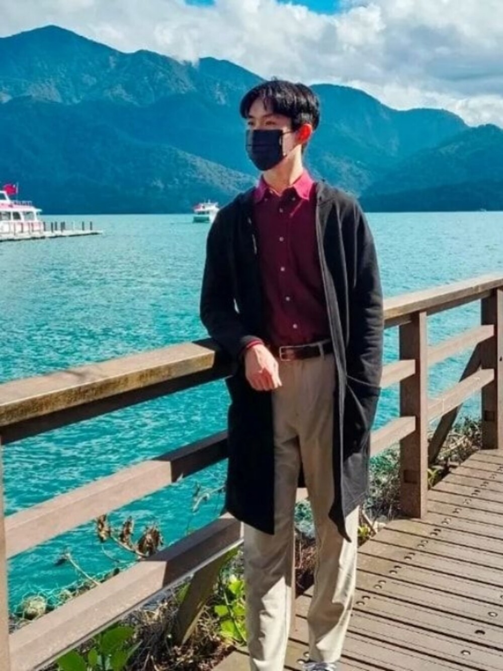 「NETのアイテム（モッズコート、ブラック系）」を使った、Lai Chengさん（メンズ・174cm）の冬コーディネートの1枚目の写真
