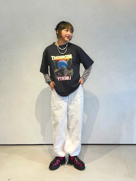 「アイテム（カーゴパンツ）」を使った、mahoさん（レディース・157cm・10代）の春コーディネート