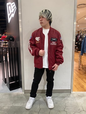 「レッド」｜「アイテム（MA-1）」を使った、hinataさん（メンズ・161cm）の冬コーディネート