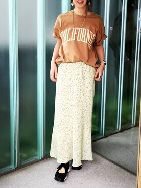 「Spick & Span（スピックアンドスパン）のアイテム（Tシャツ/カットソー、ブラウン系）」を使った、akahori_picさん（レディース・161cm）の夏コーディネート