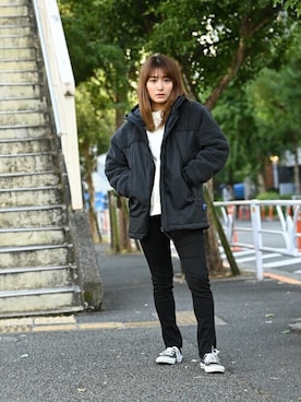 「NAVY（ネイビー）のアイテム（パンツ）」を使った、マックハウスZOZOスタイリスト レディースさん（レディース・163cm）の冬コーディネート