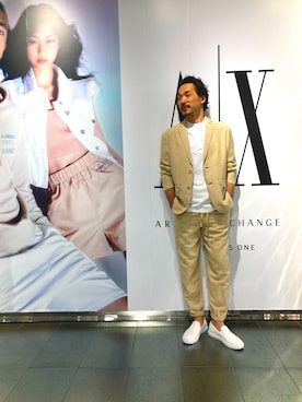「ARMANI EXCHANGE（アルマーニエクスチェンジ）のアイテム（スラックス）」を使った、yochikoさん（メンズ・178cm）の春コーディネート