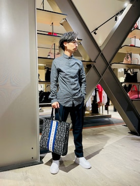 「ARMANI EXCHANGE（アルマーニエクスチェンジ）のアイテム（トートバッグ）」を使った、HANMAさん（メンズ・169cm）の夏コーディネート