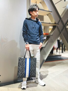 「ARMANI EXCHANGE（アルマーニエクスチェンジ）のアイテム（トートバッグ）」を使った、HANMAさん（メンズ・169cm）の夏コーディネート