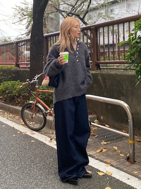 「アイテム（デニムパンツ）」を使った、秋本すずかさん（レディース・155cm）の秋コーディネート