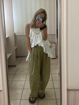 「アイテム（チノパンツ）」を使った、秋本すずかさん（レディース・155cm）の夏コーディネート