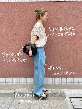 「Ungrid（アングリッド）のペインタールーズパンツ（デニムパンツ）」を使った、秋本すずかさん（レディース・155cm）の春コーディネート