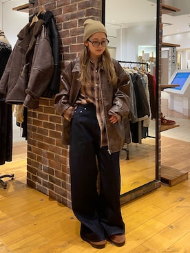 「アイテム（ニットキャップ/ビーニー）」を使った、秋本すずかさん（レディース・155cm）の秋コーディネート