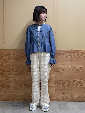 「オフホワイト」｜「アイテム（サンダル）」を使った、りりさん（レディース・156cm）の春コーディネート