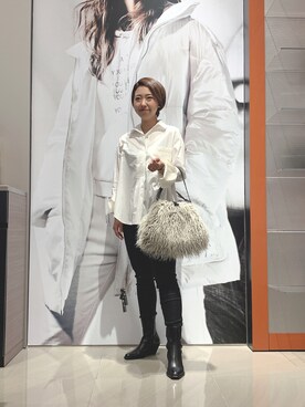 「ARMANI EXCHANGE（アルマーニエクスチェンジ）の【A|X アルマーニ エクスチェンジ】エコファー　ハンドバッグ（ハンドバッグ）」を使った、TTmmさん（レディース・163cm）の秋コーディネート