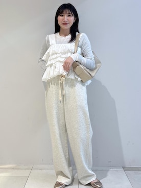 フリルベストセットロンTを使った人気ファッション