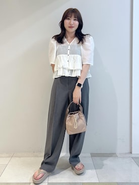 「FEMME」｜「アイテム（スラックス）」を使った、anna7575さん（レディース・157cm）の春コーディネート