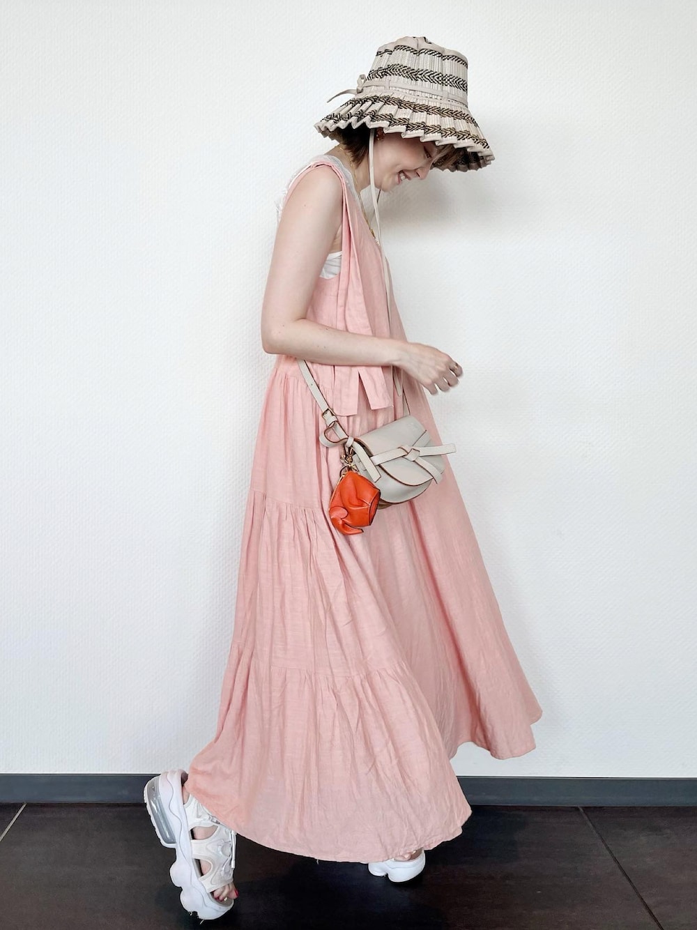LOEWEのボディバッグ/ウエストポーチを使ったレディース人気